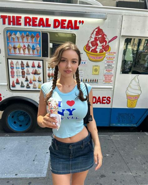 Sophie Mudd : r/WorldContents